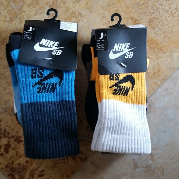 nike youth socks